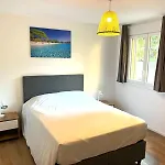 Location T2 44 M2 Proche 82 Apartment