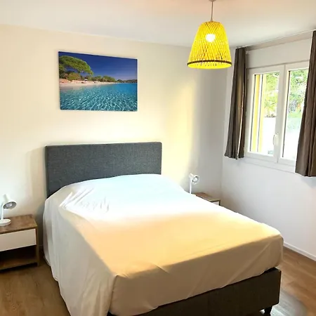 Location T2 44 M2 Proche 82 Apartment