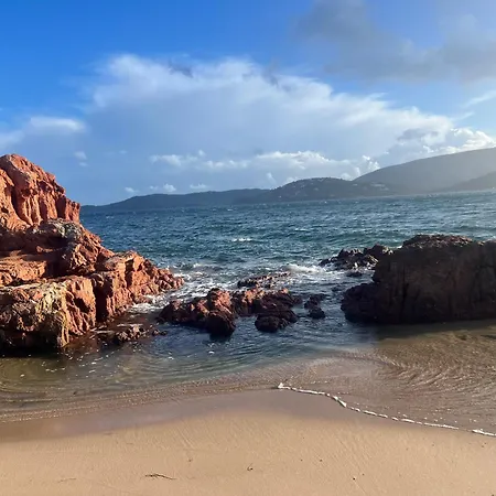 Location T2 44 M2 Proche 82 * Lecci