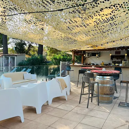 Location T2 44 M2 Proche 82 * Lecci