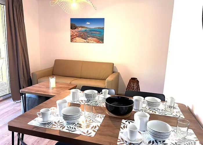 Location T2 44 M2 Proche 82 Apartment *