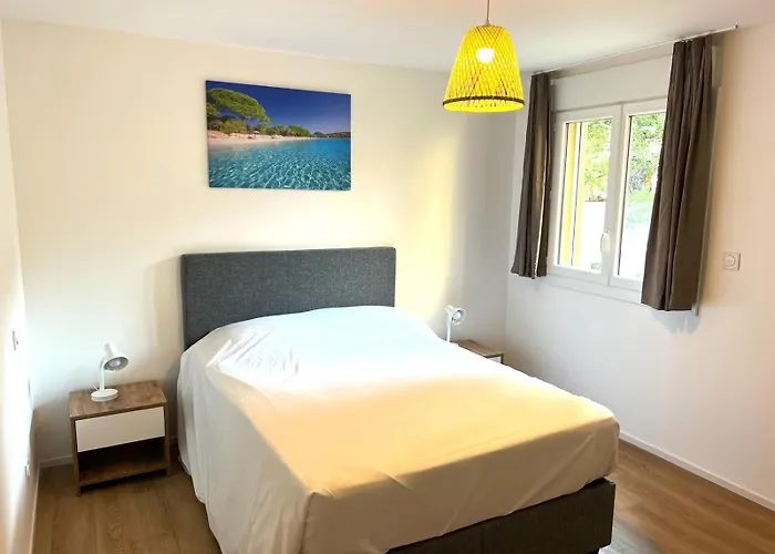 Location T2 44 M2 Proche 82 Apartment