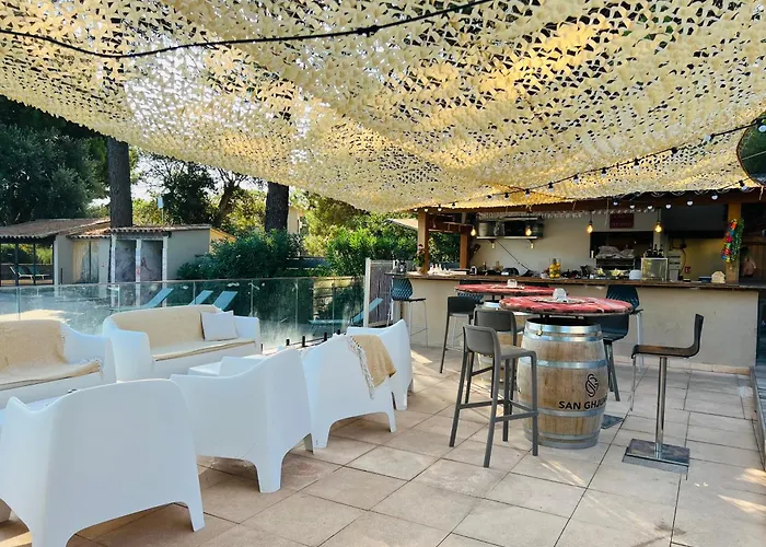 Location T2 44 M2 Proche 82 * Lecci
